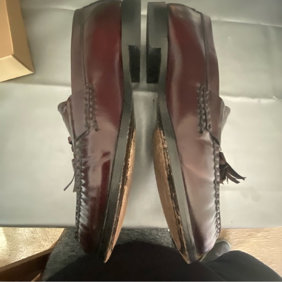 Cole Hann Burgundy/Brown Leather Loafers with tassel 9.5D with box - Picture 4 of 8
